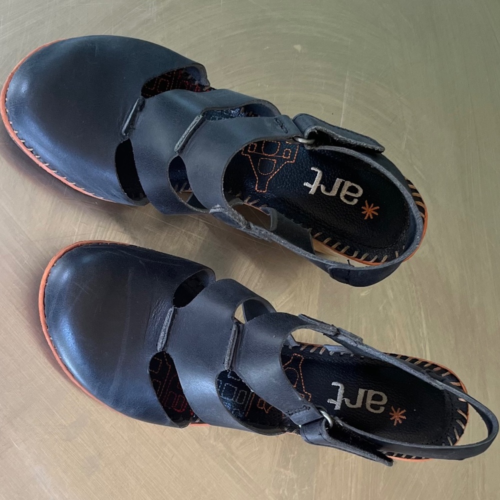 The Art Company size 7 Dark Blue - Picture 3 of 7